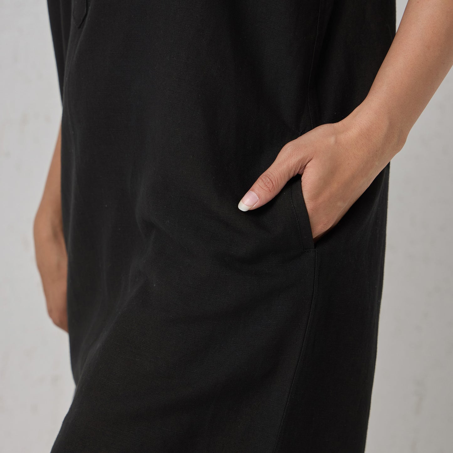 The Linen Shirt Dress Black