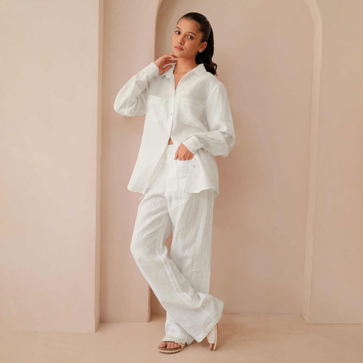The Classic Linen Pants White