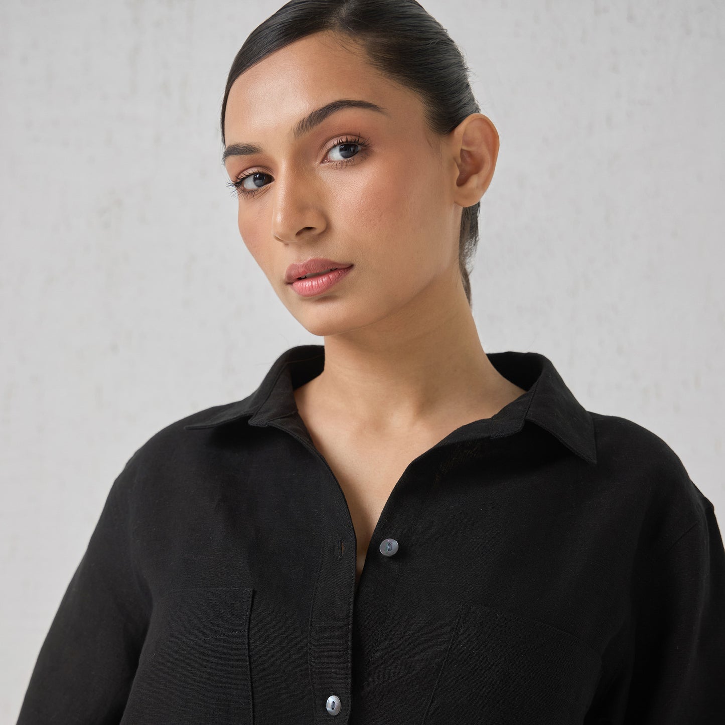 The Boyfriend Linen Shirt Black