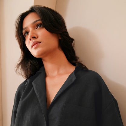 The Boxy Linen Shirt Black