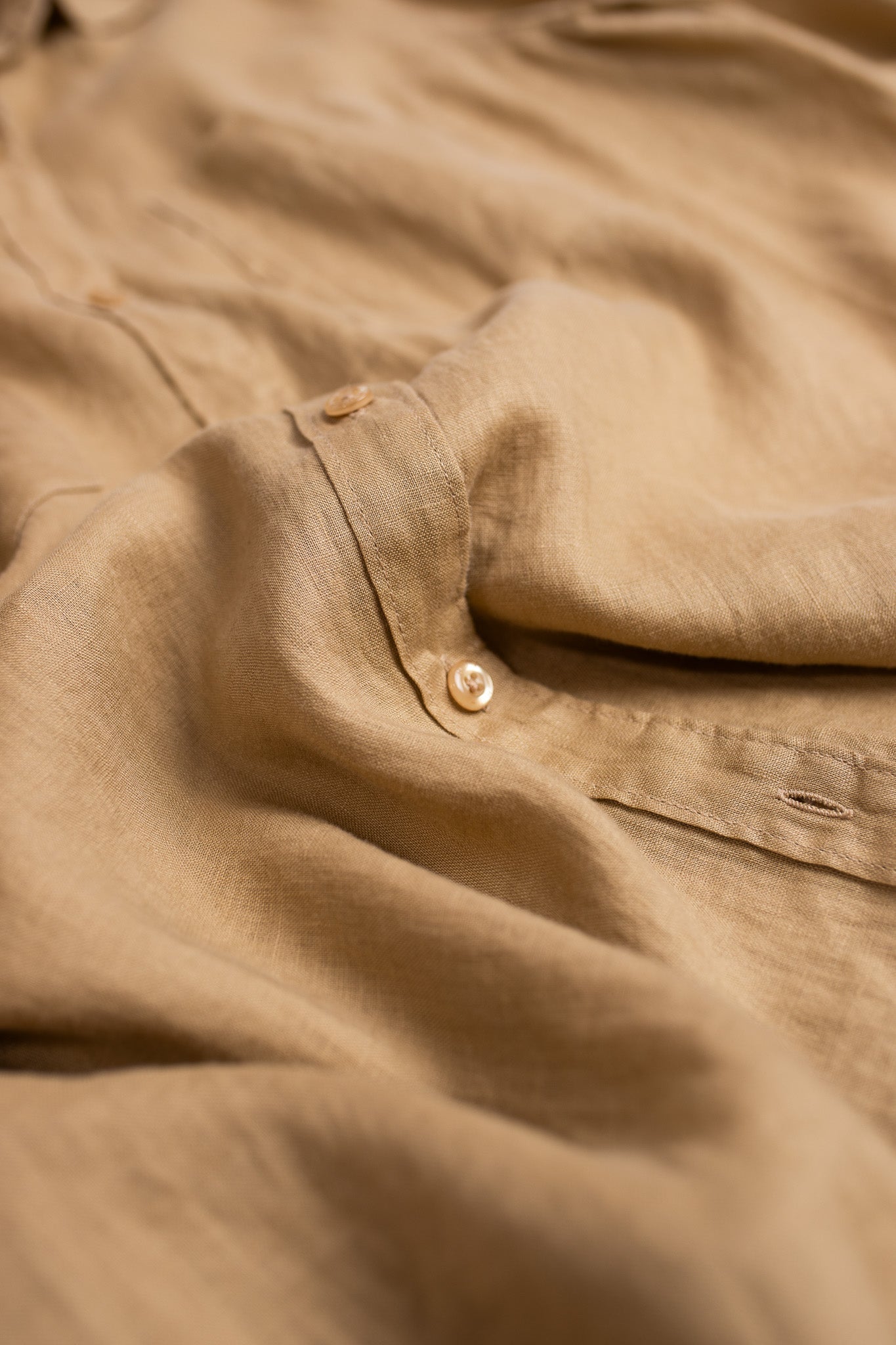 Croissant Boyfriend Linen Shirt